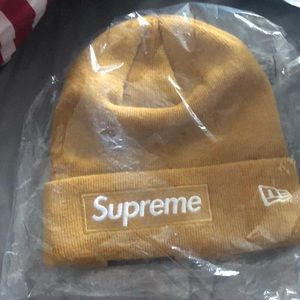 SUPREME box logo beanie mustard
